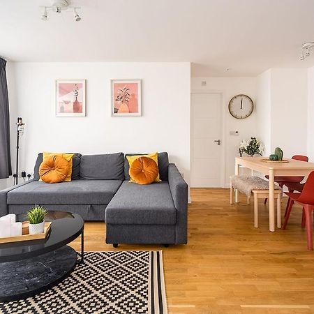 Contemporary City Centre Apartment With Parking 바스 외부 사진
